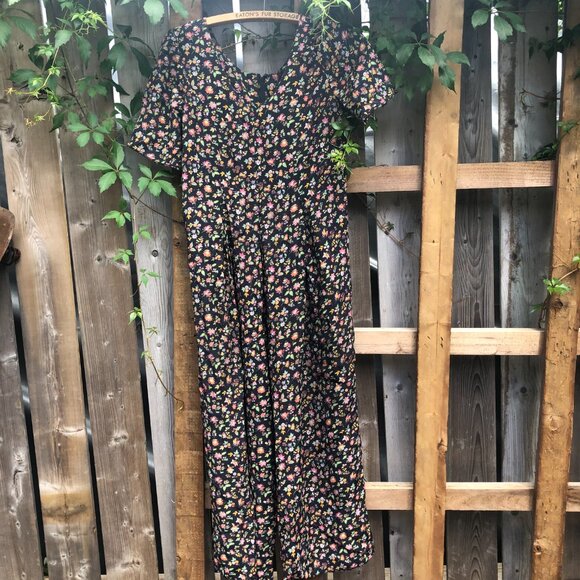 Jeffrey And Dara Romper || Summer Floral One Piece - Picture 2 of 8